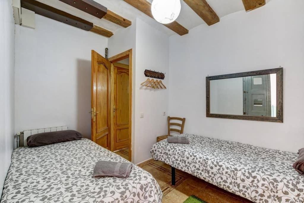 7 Pax Montserrat Ramblas Barcelona Exterior foto