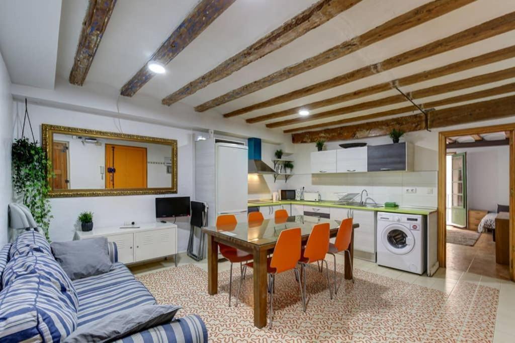 7 Pax Montserrat Ramblas Barcelona Exterior foto